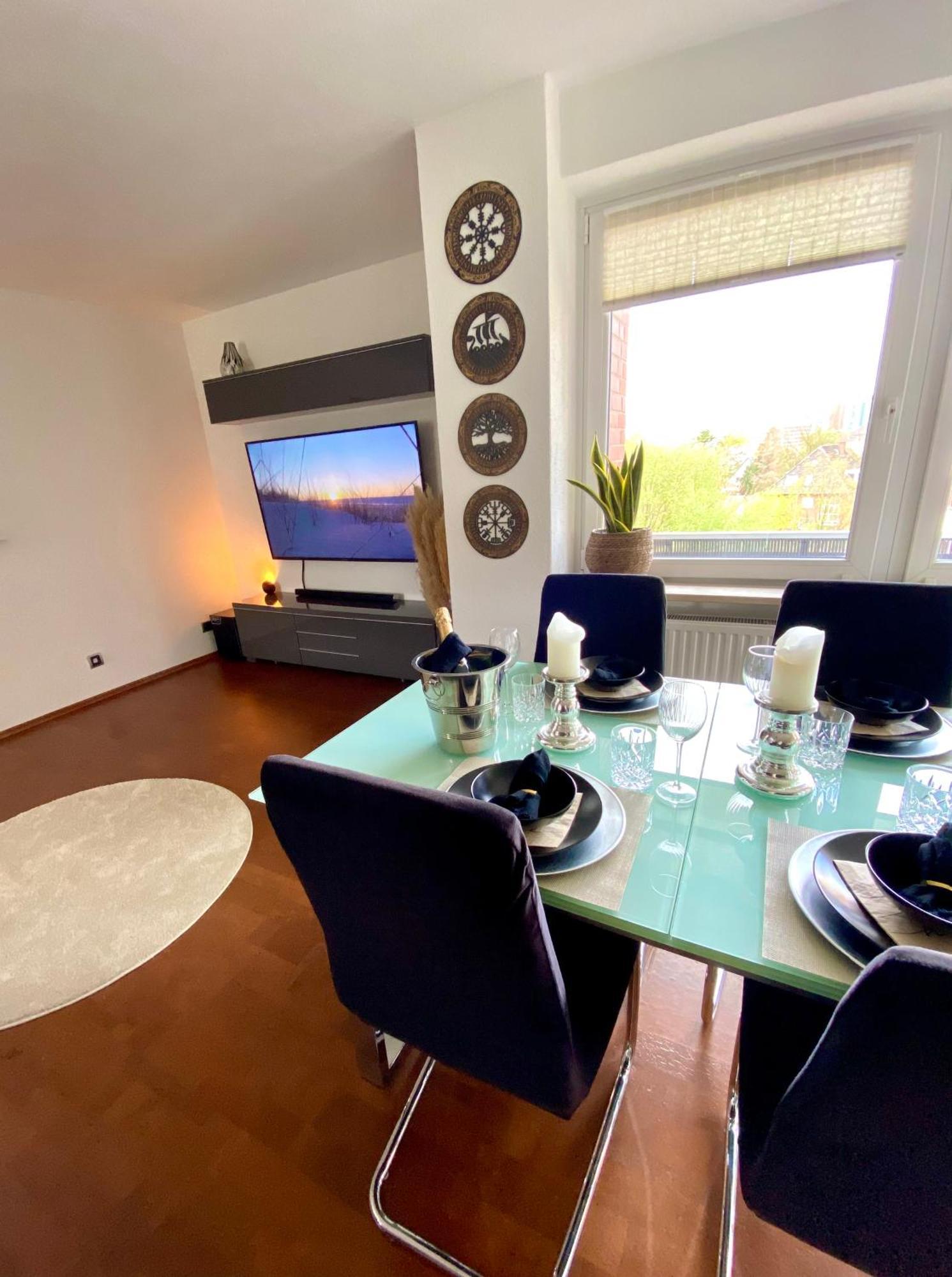 City Ferienwohnung Skyline - Mit Grossem Balkon & Xxl- Sofa Fuer Bis Zu 4 Personen Бремергафен Екстер'єр фото